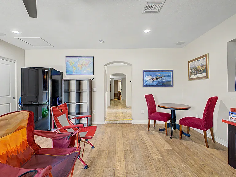 3346 E Cochise Dr — Photo 17