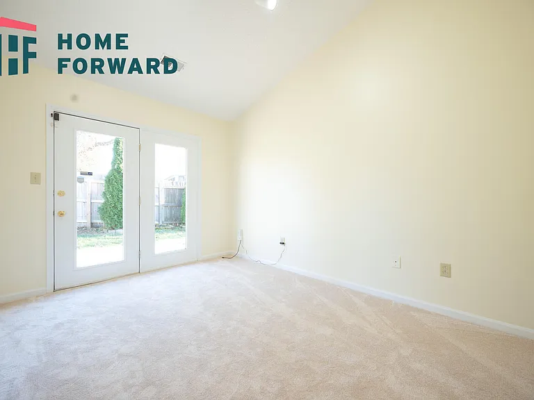 2504 Ashbrooke Dr — Photo 3