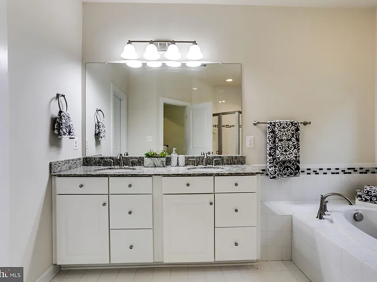 7872 Patterson Way — Photo 21