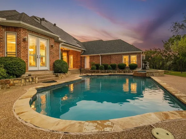 309 La Reata Ct, Cedar Hill, TX 75104
