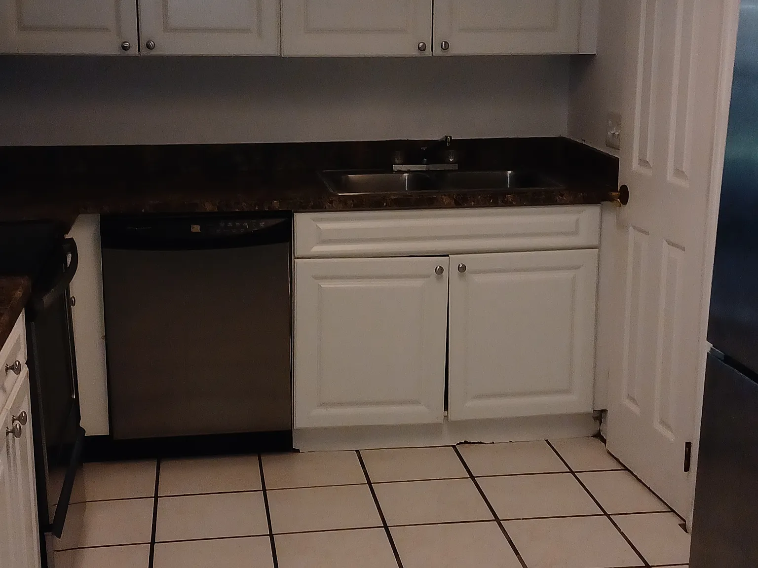 2 bed, 905 sqft, $1,450 — Photo 2