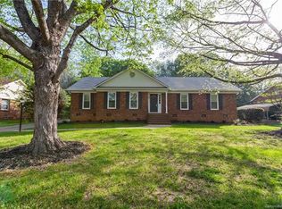 5921 Haddington Dr #6, Charlotte, NC 28215