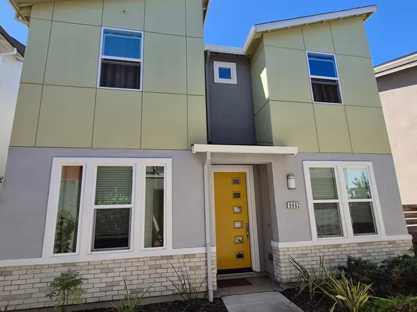 9902 Del Surf Ln, Elk Grove, CA 95757