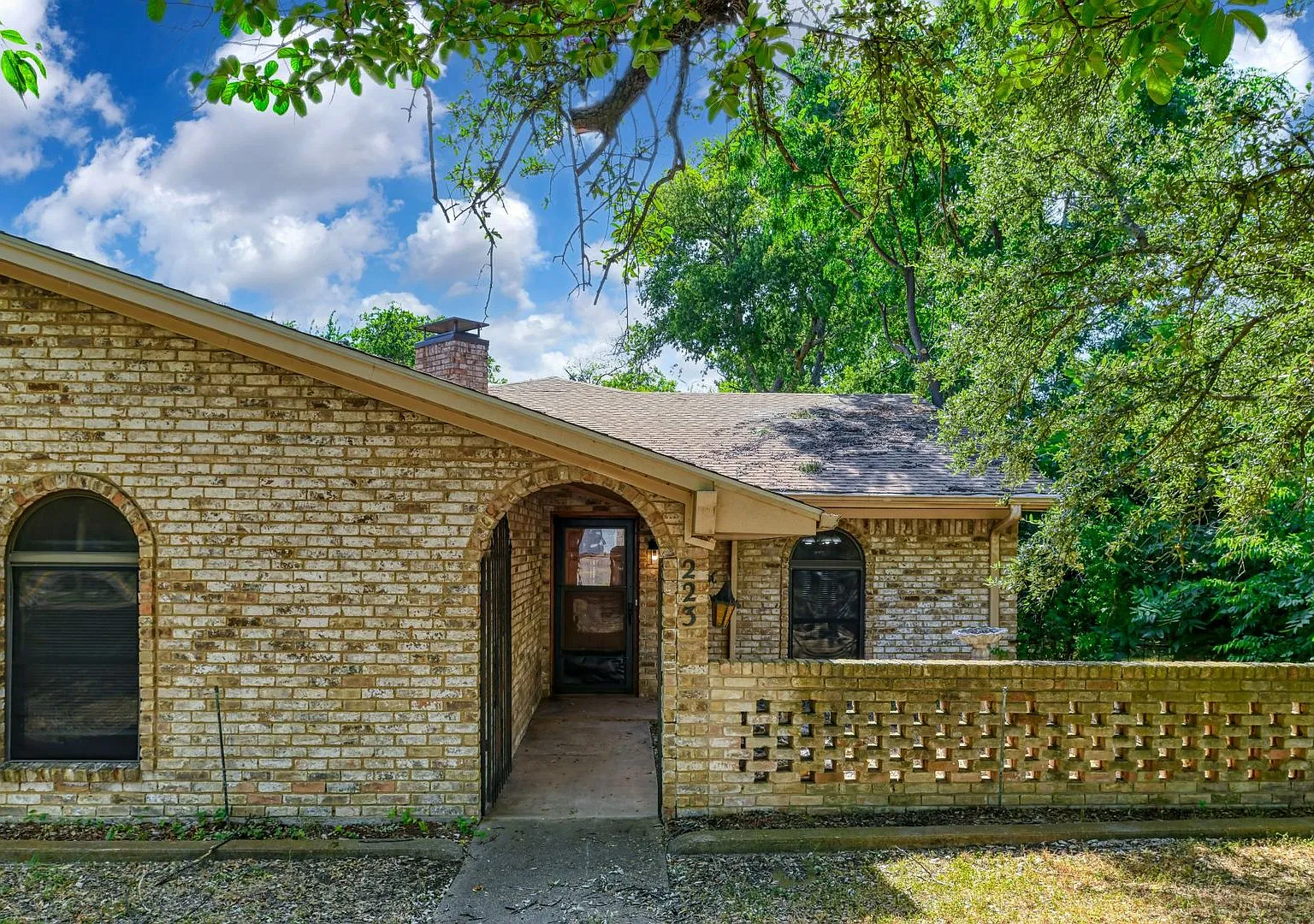 Stunning 4 bedroom, 2 bathroom home in Duncanville, TX! — Photo 3