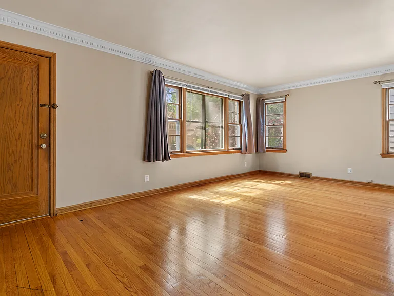 2797 N Sholes Ave — Photo 8