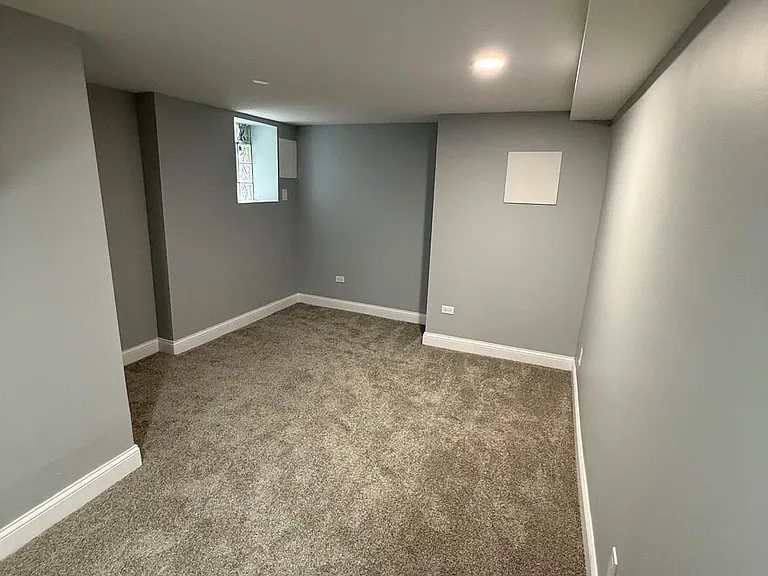 7533 S Michigan Ave — Photo 23
