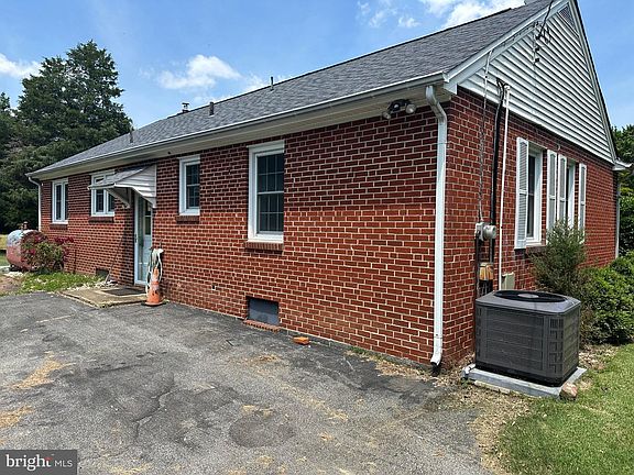 4th image of 17101 Magruders Ferry Rd