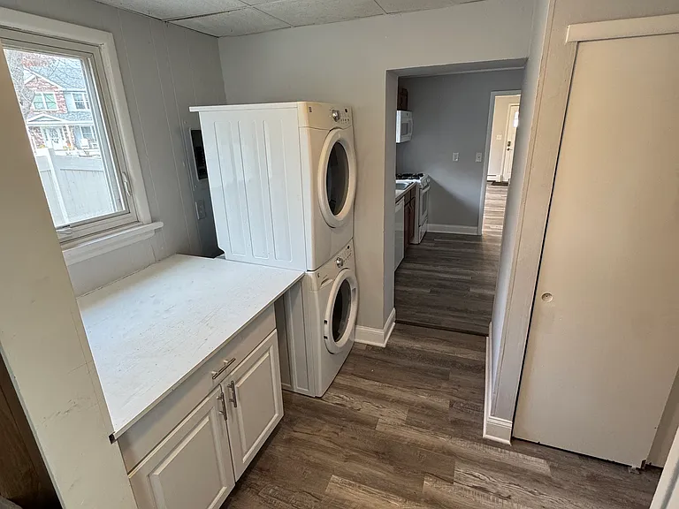 27 Elm Ave #1 — Photo 5