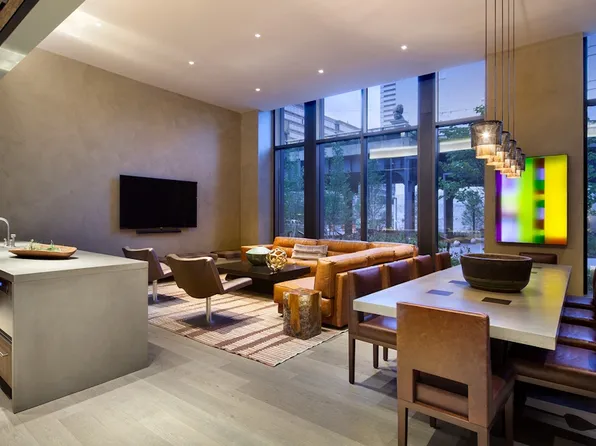 505 West 29th Street image 10 of 25