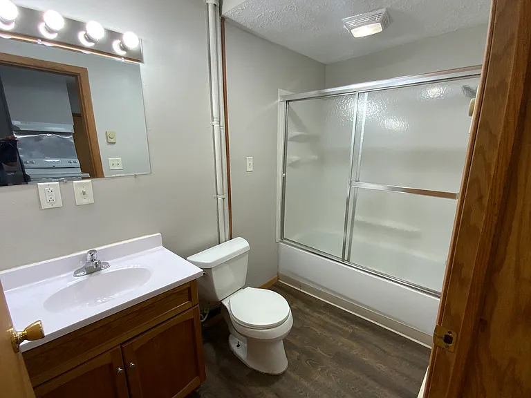1508 Hammond Ave — Photo 9