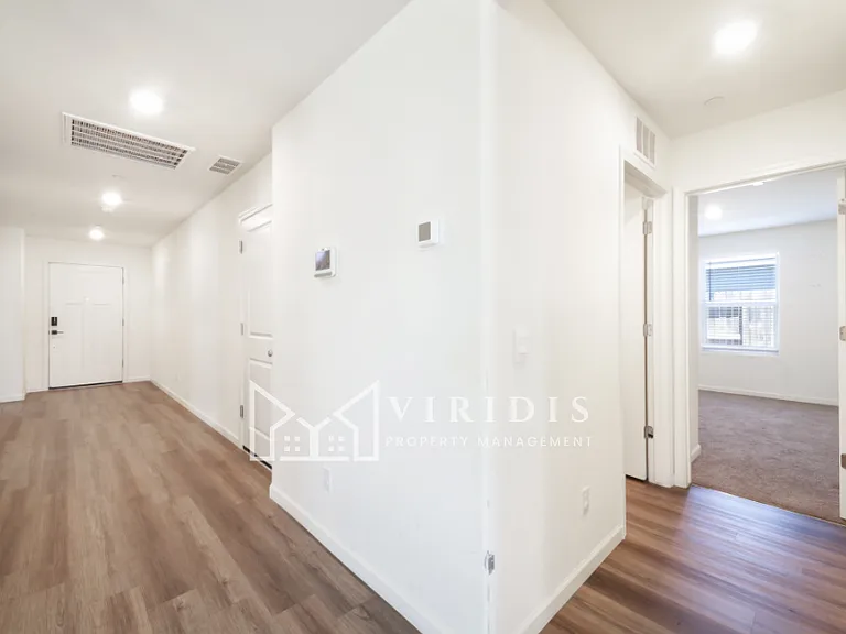5917 Vespucci Ave — Photo 16