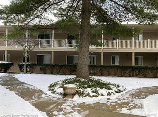 475 S Adams Rd APT 8, Birmingham, MI 48009