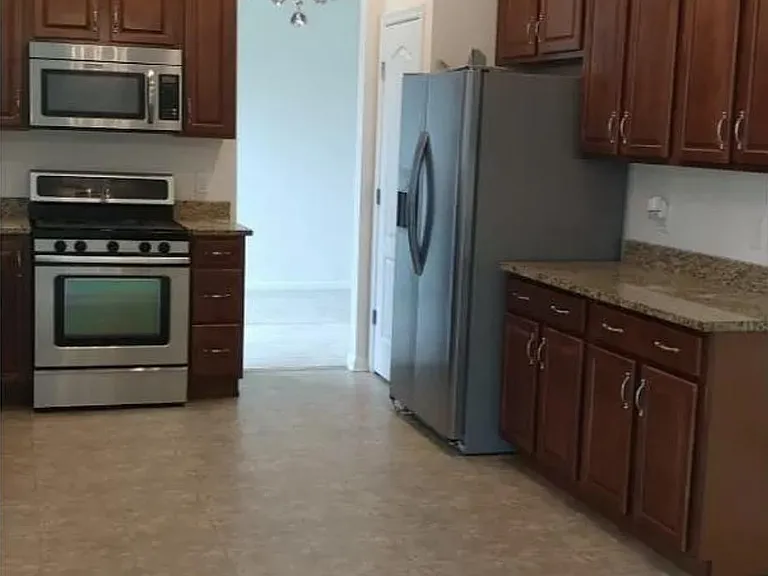 361 Northhampton Way — Photo 6