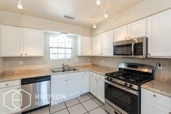 Hudson Homes Management- Kitchen