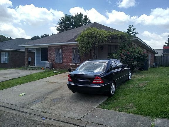 2nd image of 105 Brendalwood Ln