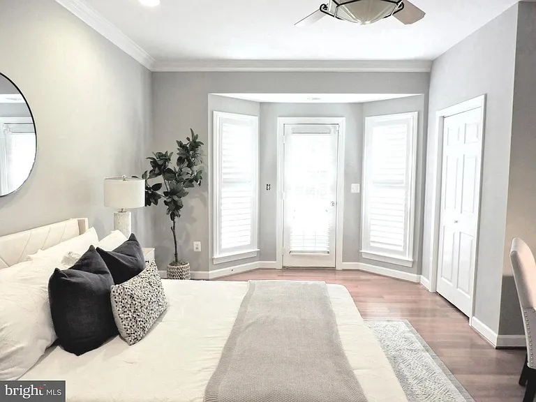 7351 Nicole Marie Ct — Photo 9