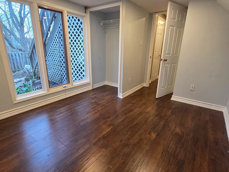 696 Penny Ln #LOWER — Photo 9