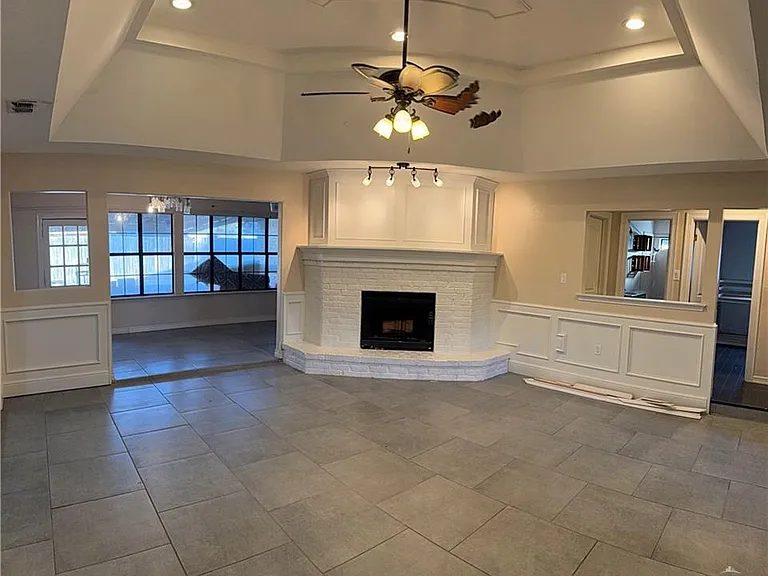2714 N Blue Ridge Dr — Photo 4