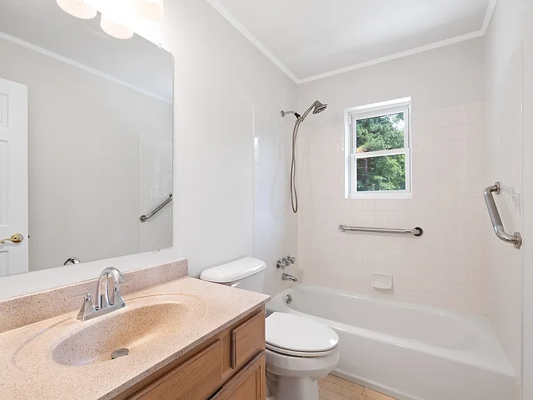 1768 Olympic Dr — Photo 10