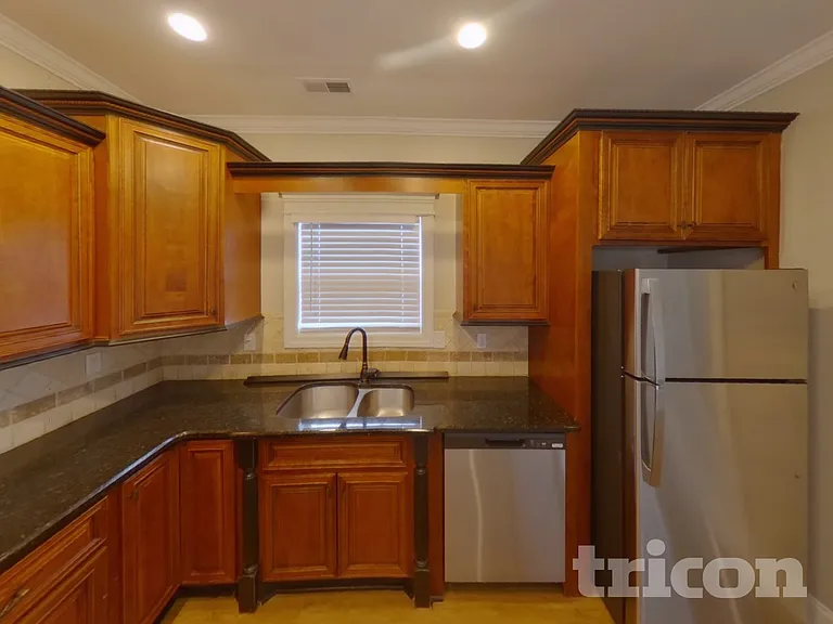 1306 Crescent Ridge Dr — Photo 7