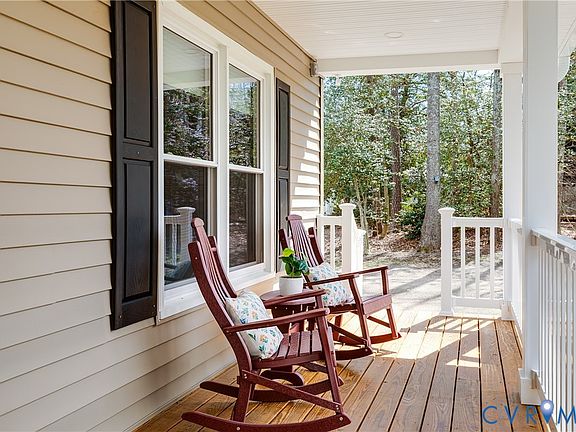 5th image of 9400 Country Way Rd