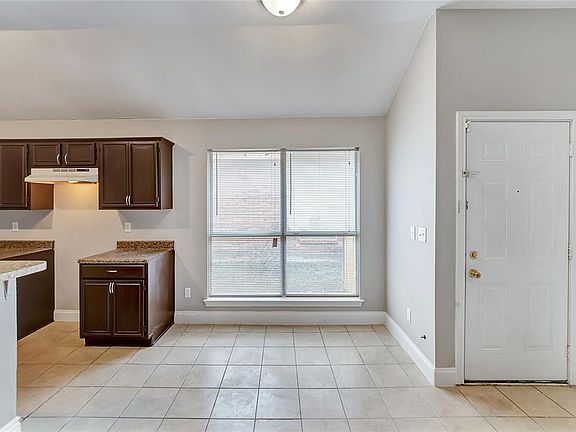 5th image of 3019 Stonycroft Dr