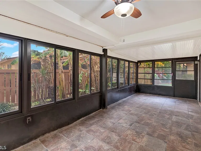 6511 Royal Woods Dr — Photo 29