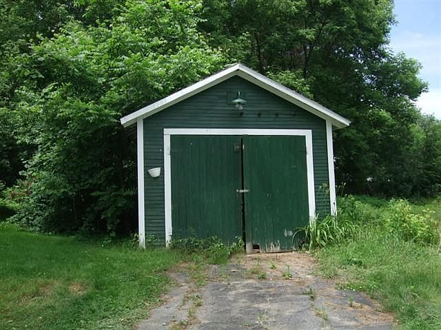 2nd image of 3 Healy Ct