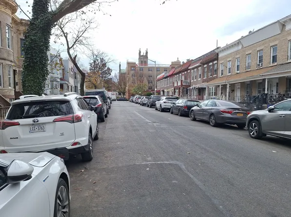 332 Parkville Avenue image 4 of 4