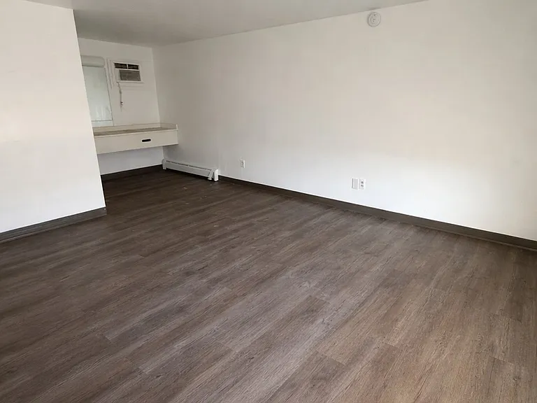 2199 S Linn Ave #2 — Photo 2