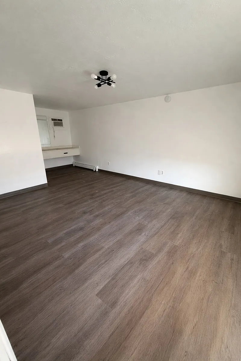 Building Photo - 2199 S Linn Ave #2