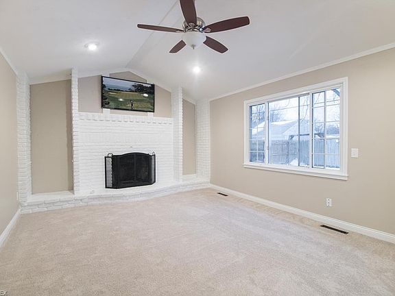 4th image of 6102 Tall Oaks Dr