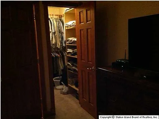 Sold by Robert DeFalco Realty | media 22