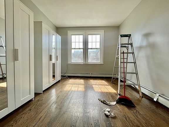 4th image of 233 Liberty Ave #37E