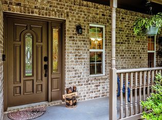 2312 W Green Briar Dr, Huntsville, TX 77340