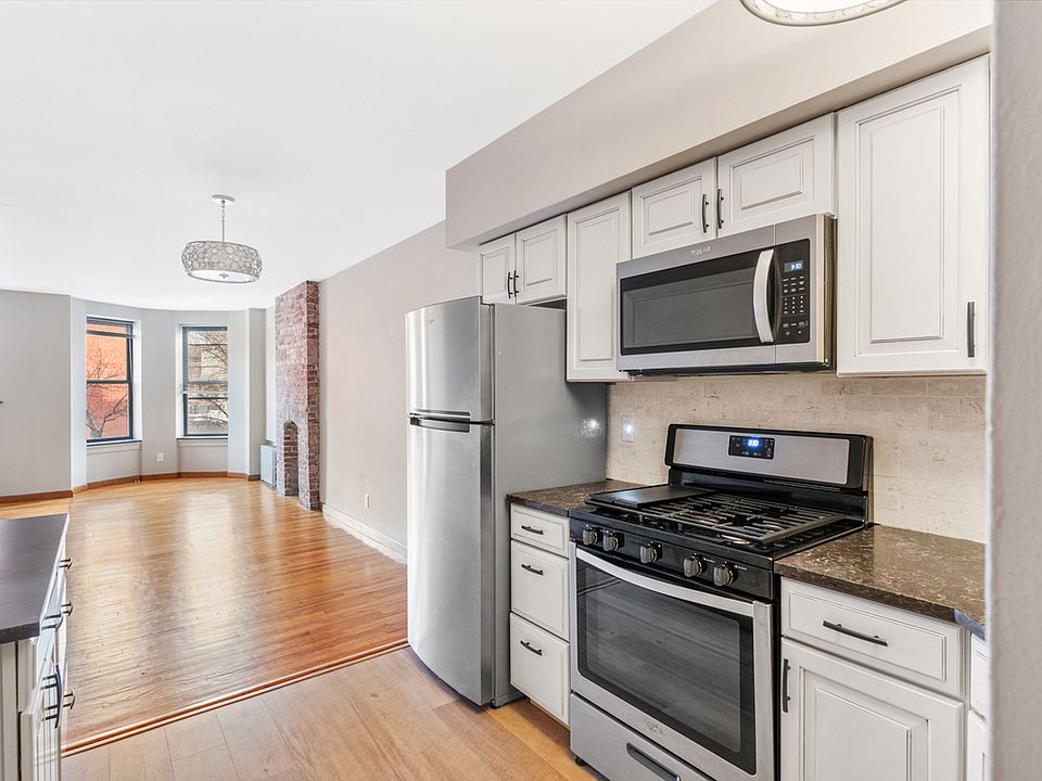 1st image of 496 11th St APT 3