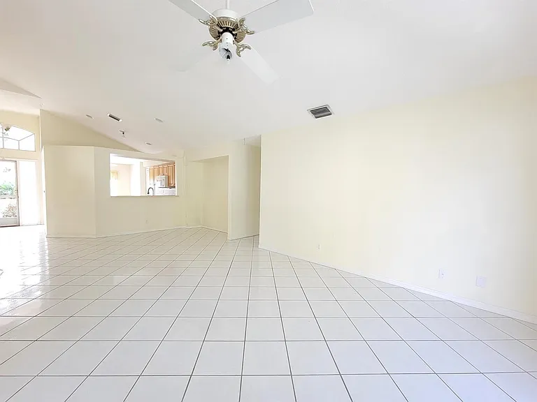 3041 Casa Rio Ct — Photo 3