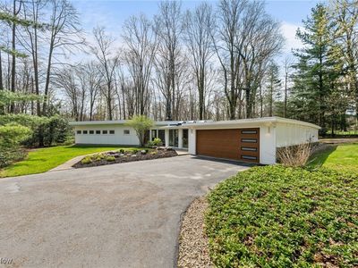 15883 Sylvan Rd, Chagrin Falls, OH, 44022