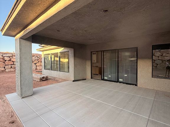 4th image of 2071 S Clydesdale St