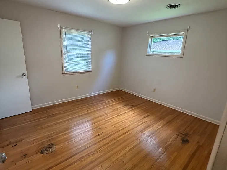 104 Highland Dr — Photo 8