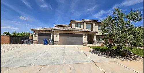 3369 E Tanoak Dr Photo 1