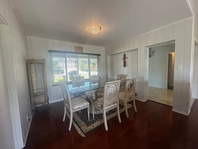 1201 Imperial Dr — Photo 3