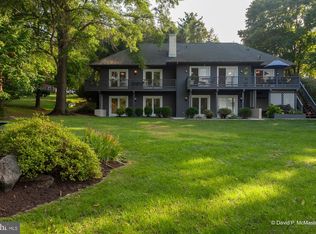 250 Meadow Ridge Dr, Shepherdstown, WV 25443