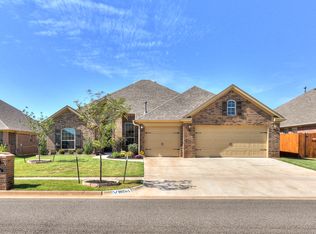 18505 Mesa Rd, Edmond, OK 73012