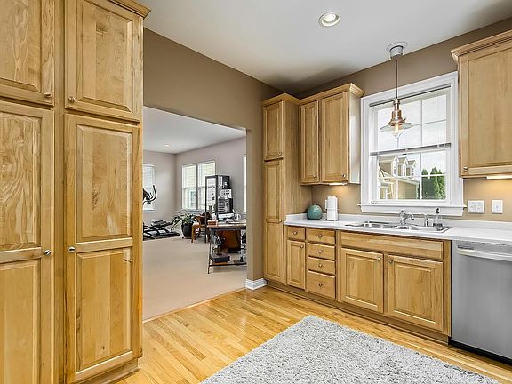 5th image of 5142 Bardon Dr