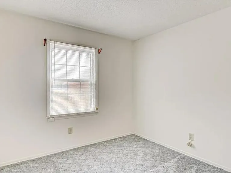205 D N Rotary Dr — Photo 8