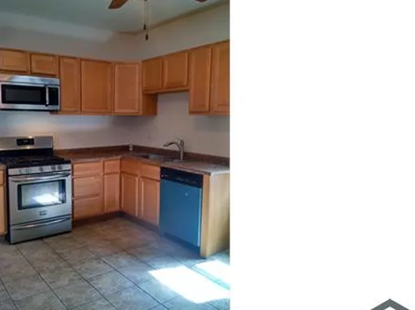 8416 S Escanaba Ave #1, Chicago, IL 60617