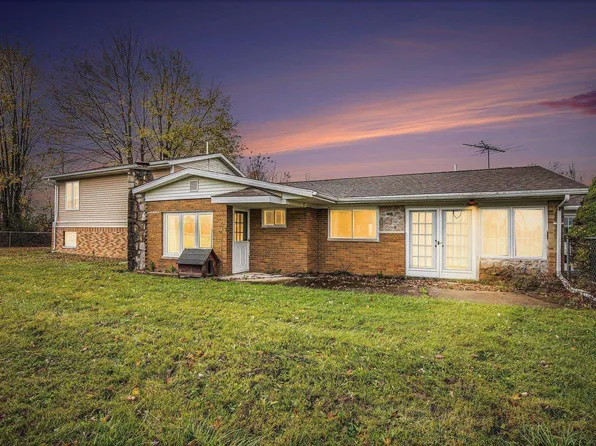 11377 Hill Rd, Riley, MI 48041