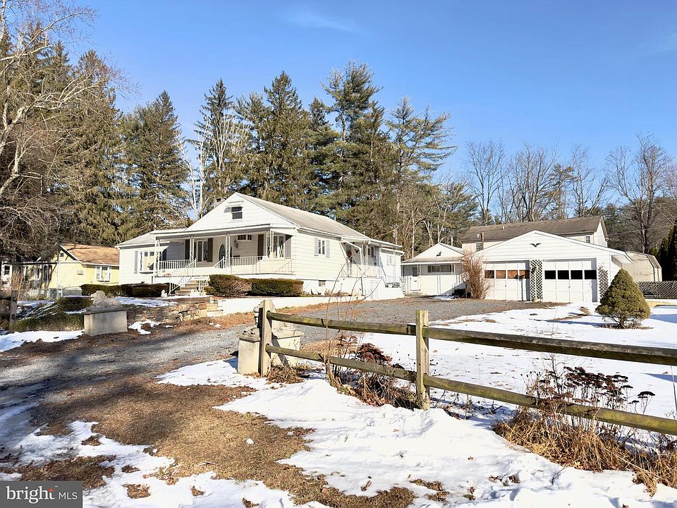 1st image of 208 Maple Blvd