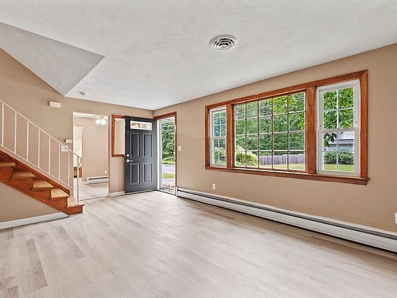 4th image of 77 Gladstone St